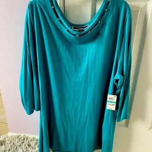 Woman blouse new. Karen Scott